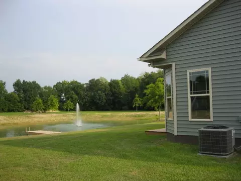 108 Dean Dr, Chocowinity, NC 27817 photo 2