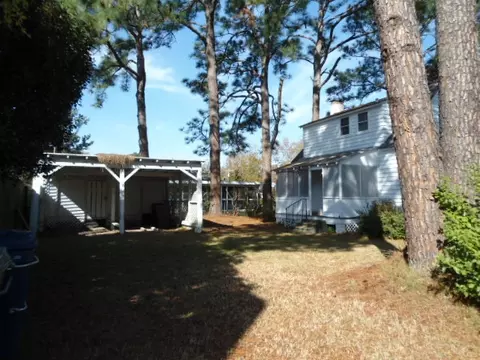 213 E 11th St, Washington, NC 27889 photo 2