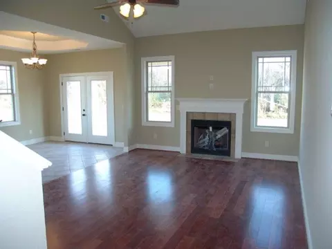 136 Dean Dr, Chocowinity, NC 27817 photo 2
