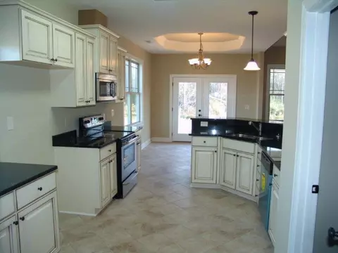 136 Dean Dr, Chocowinity, NC 27817 photo 4