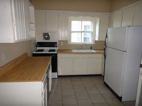 239 E 2nd St, Washington, NC 27889 photo 6