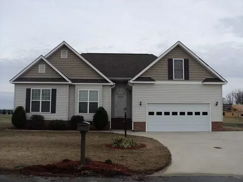 247 Eureka Ave, Washington, NC 27889 photo 1