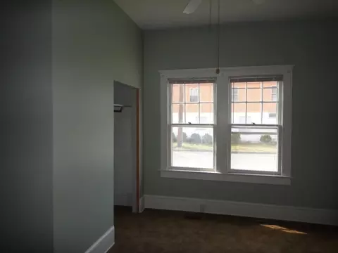 602 E 5th St, Washington, NC 27889 photo 5