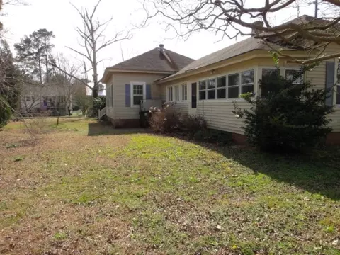 602 E 5th St, Washington, NC 27889 photo 1
