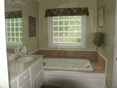 100 Perquimans Dr, Chocowinity, NC 27817 photo 11