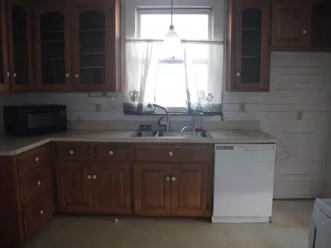 720 E Main St, Washington, NC 27889 photo 8