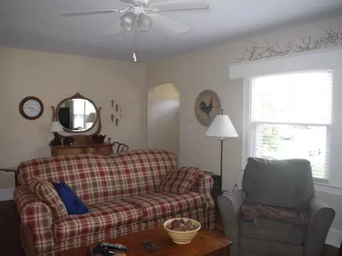 208 E 11th St, Washington, NC 27889 photo 7