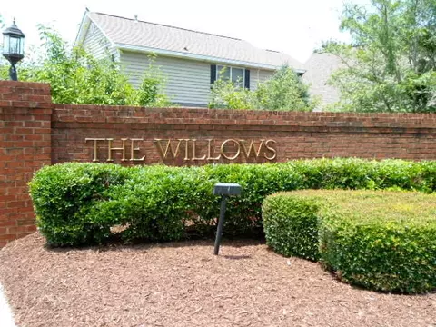 106 Willows Ct, Washington, NC 27889 photo 2
