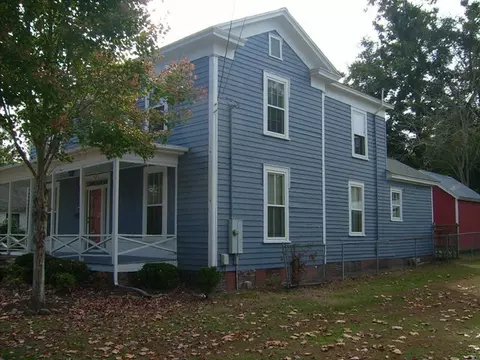 523 E 2nd St, Washington, NC 27889 photo 2