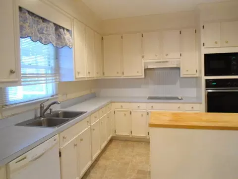 205 Thomas Pl, Washington, NC 27889 photo 2