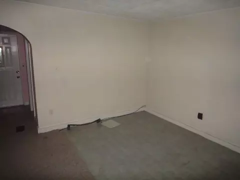 227 E 2nd St, Washington, NC 27889 photo 5