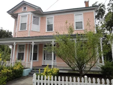 227 E 2nd St, Washington, NC 27889 photo 19