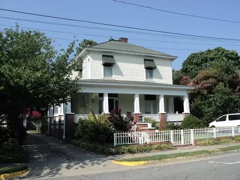144 E Main St, Washington, NC 27889 photo 1