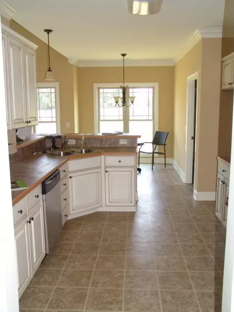 157 Dean Dr, Chocowinity, NC 27817 photo 4