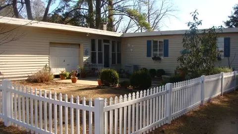 403 Handys Point Ln, Bath, NC 27808 photo 2