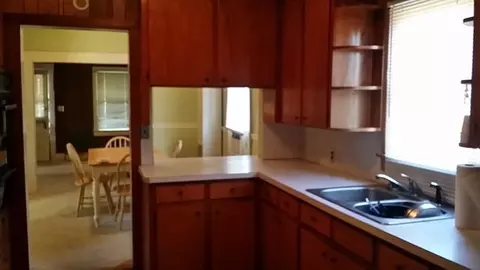 207 E 12th St, Washington, NC 27889 photo 4