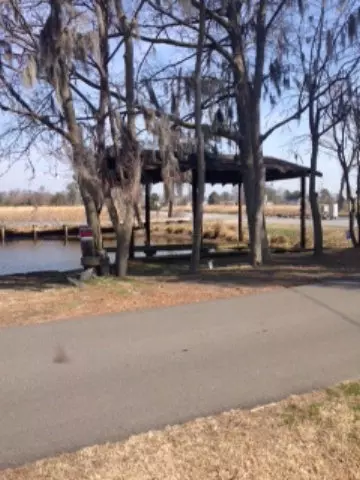 5 W Bayside Shores Dr, Chocowinity, NC 27817 photo 2