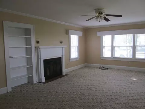 206 E 11th St, Washington, NC 27889 photo 2