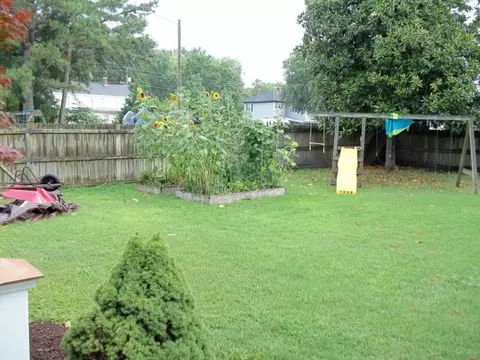 307 E 2nd St, Washington, NC 27889 photo 32