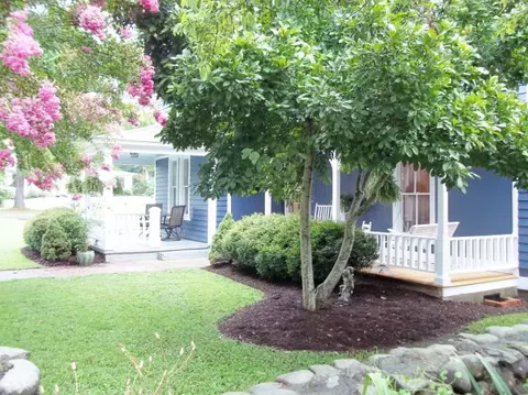 307 E 2nd St, Washington, NC 27889 photo 4