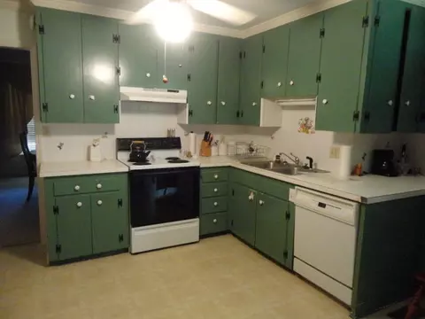 737 E Main St, Belhaven, NC 27810 photo 4