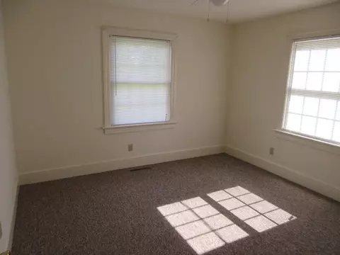 111 E 15th St, Washington, NC 27889 photo 3