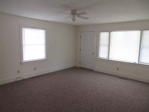 111 E 15th St, Washington, NC 27889 photo 2