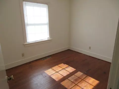111 E 15th St, Washington, NC 27889 photo 4
