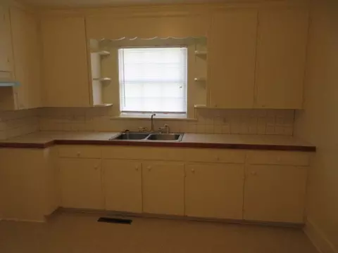 111 E 15th St, Washington, NC 27889 photo 9