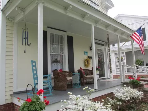 409 E Main St, Washington, NC 27889 photo 2