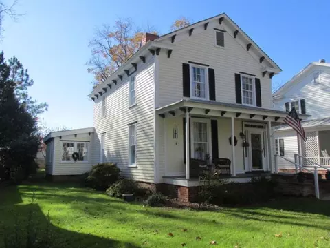 409 E Main St, Washington, NC 27889 photo 1
