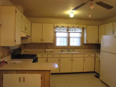 335 E 13th St, Washington, NC 27889 photo 5