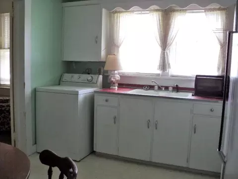 625 E 2nd St, Washington, NC 27889 photo 5