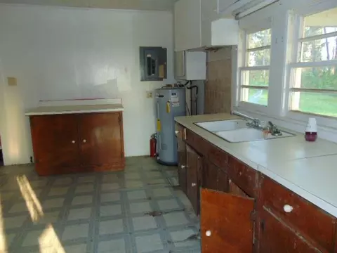 464 Thunder Swamp Rd, Mount Olive, NC 28365 photo 5