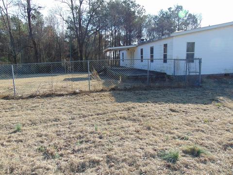 208 Mills Loop, Mount Olive, NC 28365 photo 2