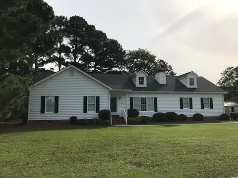 706 Steele St, Mount Olive, NC 28365 photo 1