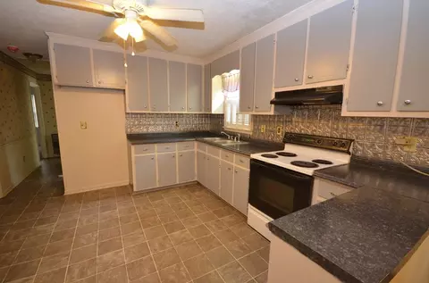 107 Rex Ct, Dudley, NC 28333 photo 6