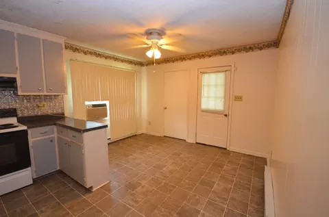 107 Rex Ct, Dudley, NC 28333 photo 3