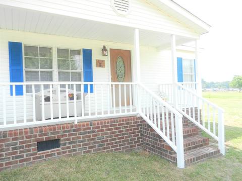 2210 Grantham School Rd, Mount Olive, NC 28365 photo 2