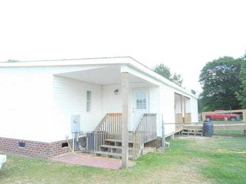 2210 Grantham School Rd, Mount Olive, NC 28365 photo 3