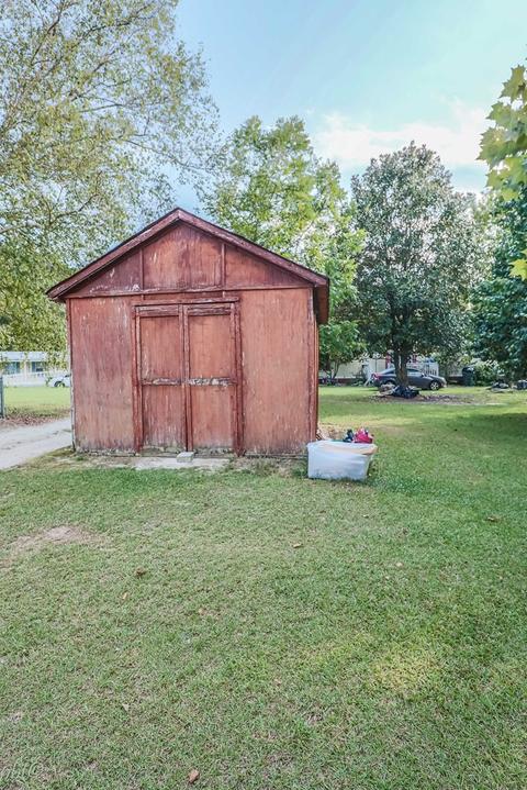 653 Massey Rd, Dudley, NC 28333 photo 4