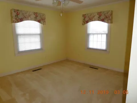 700 Main St, Mount Olive, NC 28365 photo 7
