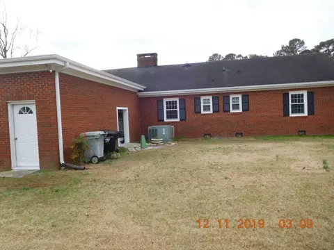 700 Main St, Mount Olive, NC 28365 photo 2