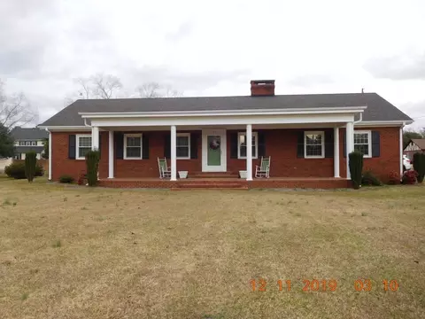 700 Main St, Mount Olive, NC 28365 photo 1