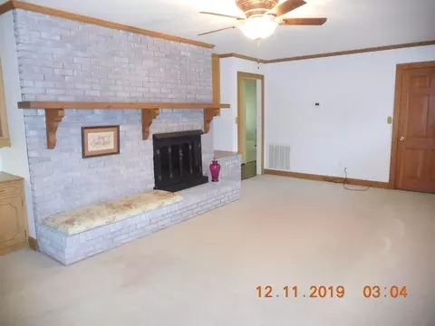 700 Main St, Mount Olive, NC 28365 photo 9