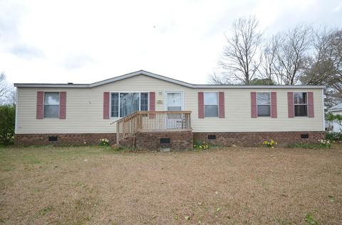 908 Center St, Mount Olive, NC 28365 photo 1