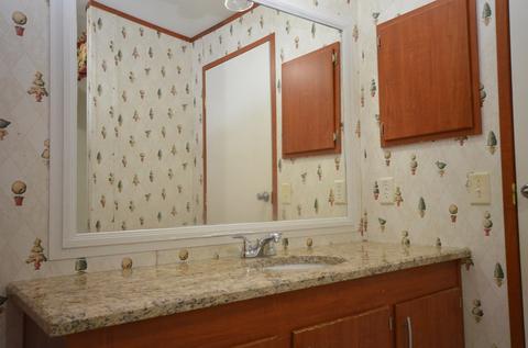908 Center St, Mount Olive, NC 28365 photo 15