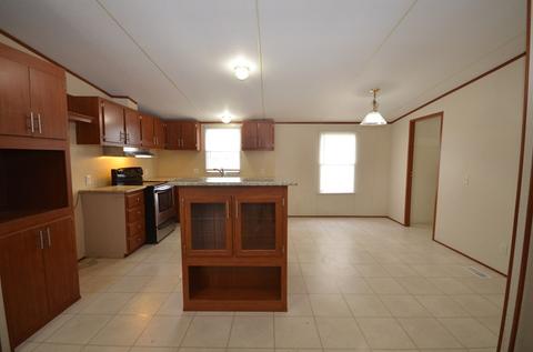 908 Center St, Mount Olive, NC 28365 photo 4