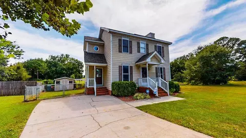 106 Deblyn Ct, Pine Level, NC 27568 photo 1