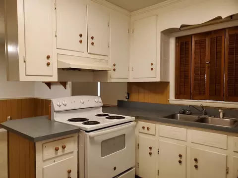 223 Five Points Rd, Dudley, NC 28333 photo 8